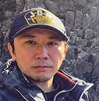 「乗り物ライター　安室淳一さん」
年間100台超の乗り物に試乗する乗り物ライター。愛車は大型アドベンチャー