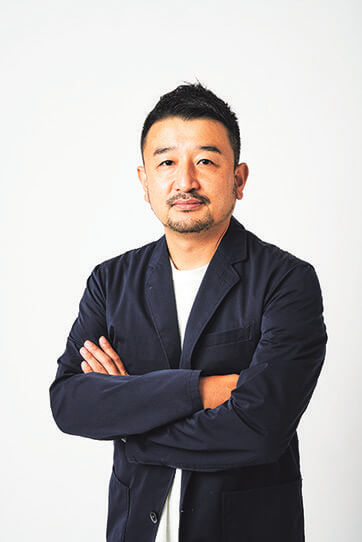 「編集長　奥家慎二」

本誌編集長。ライフスタイルを変える先進技術に注目。毎日の生活をより豊かにしてくれる家電を、日々追い求めている
