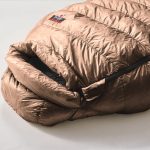 ファスナーの取り付け位置を従来品より高い位置に設置