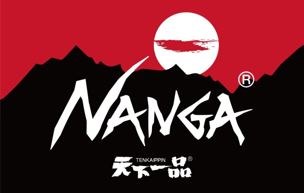 【ナンガ×天下⼀品】再撃の異色コラボは“こってりスープ”を思わせる新カラー！即完売したオーロラダウンの再販も！