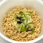 マルタイ 博多屋台焼ラーメンとんこつ味／決してデフォルメされていない素直な豚骨臭に賛否はありますがこれが「THE九州」