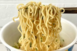 「このカップ麺、ヤバうますぎる」即席麺マニア絶賛！夏におすすめ“汁なし”限定カップ麺ベスト3【1位はわかめがハンパない無限まぜそば】