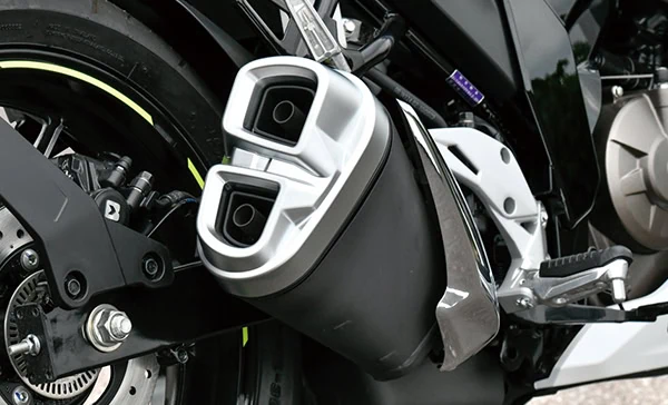 第1位　「価格もリーズナブルで車検もない」バイク初心者が迷ったら…コスパ優秀な“スズキのジクサー”一択！