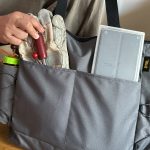 フロントポケットにはグローブや火吹き棒、ソロ用のテーブルなどが収まる