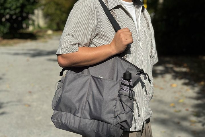 「すごい汎用性…最強バッグが付録」MonoMax最新号の特別付録“Tevaの水に強いトート”が超使えた！まさに夏の救世主バッグ