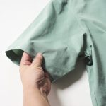 シャリ感の素材は体感温度を下げる効果があり、ひんやりとした着心地を味わえる