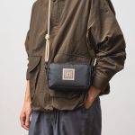 ワンショルダー持ちも斜め掛けにも対応できる