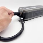 電動空気入れ機能は圧力計が付きで、タイヤ内の空気圧を計測しLEDデジタル表示してくれます