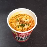 第3位　「このカップ麺が激うまだった」スパイシーな旨味にドハマり必至！“今キテる刺激系カップ麺”ベスト3杯【1位はトレンドど真ん中のスパイスがヤバい】