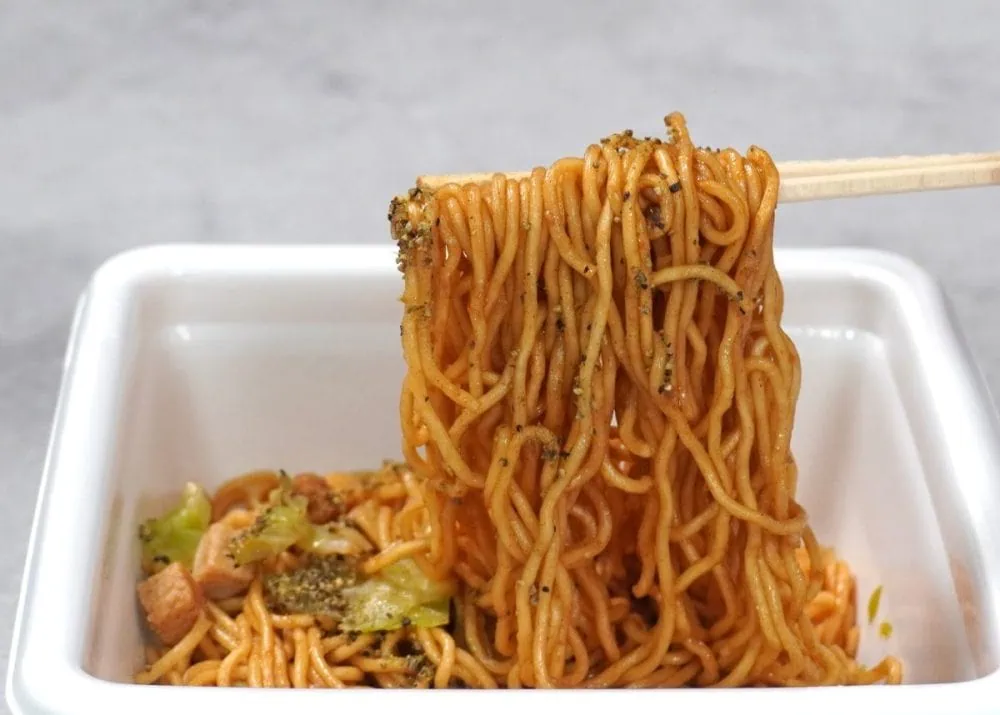 第2位　「このカップ焼きそば、マジでうまかった」U.F.O.、ペヤング…“7月に食べてよかった限定味”ベスト3杯【1位は甘辛ダレとペッパー3種の旨味がすごい】