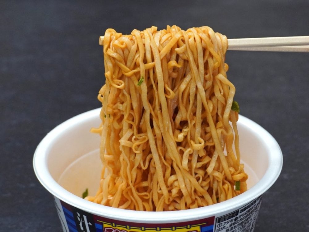 日清食品
チキンラーメン汁なしどんぶり 焦がしにんにく香る油そば
