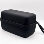 付属ケースの実寸値は230×135×110mmです