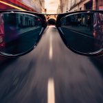 「後ろが見える！」HINDSIGHTの技ありサングラス