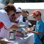 イベント恒例の食のコンテンツ”豚の丸焼き”は無料。