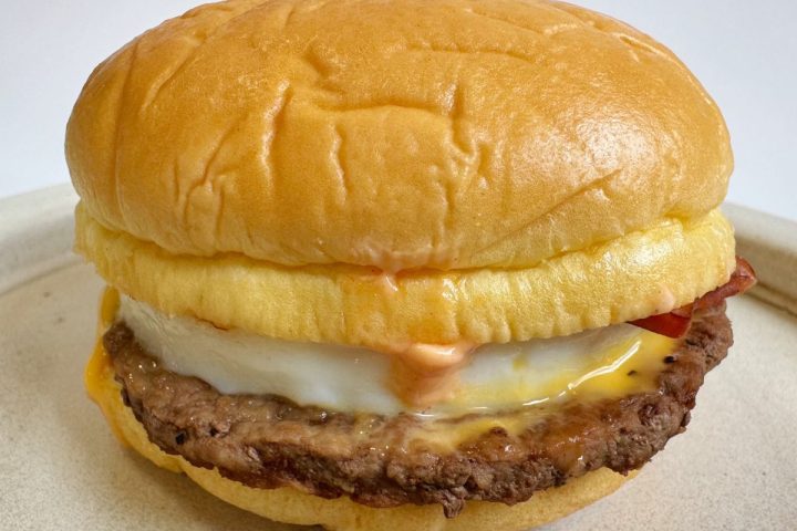 マック超話題作！禁断の“とろ旨すき焼き月見”は賛否両論？今年の月見ファミリーを徹底食べ比べ