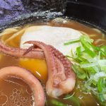 着丼した瞬間にふわりと漂ういかの香りが食欲をそそります