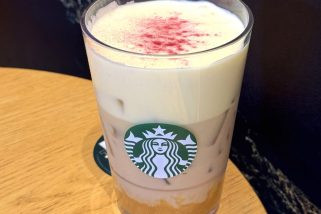 「スタバ秋の新作が激うまだった」3層の味変が楽しい“焼き芋ムースティーラテ”の魅力を全解説
