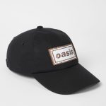 Paul Smith × Oasis「シグネチャーストライプロゴ キャップ」￥14,300