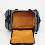 口が大きく開き、パッキングのしやすいメイン収納