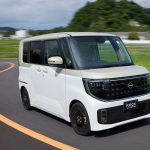 上級車種顔負けの高応答ショックアブソーバーやゼログラビティシート､酔いにくい走りを実現する選べるドライブモードを採用