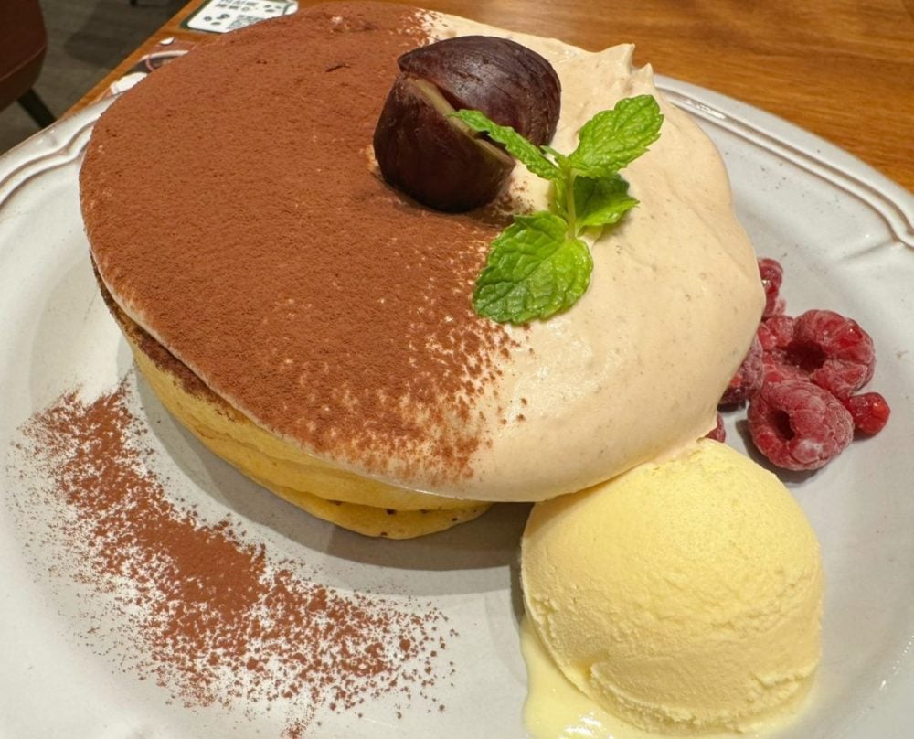 秋の味覚“栗”をふんだんに使用したリッチなふわとろホットケーキ