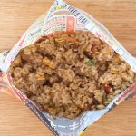 「牛ステーキピラフ」の電子レンジ加温時間は500wで約3分30秒、600wで約2分50秒