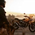 「SCRAMBLER 400X」をベースにオフロード要素を高め、装備と外観を変更したものとなっている