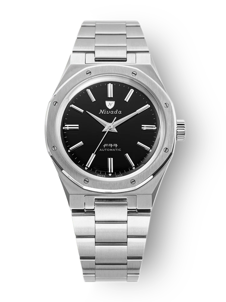 ニバダ・グレンヒェン「F77 Mark Ⅱ Stainless Steel Edition」￥286,000／自動巻／38㎜径／パワーリザーブは約38時間／10気圧防水
