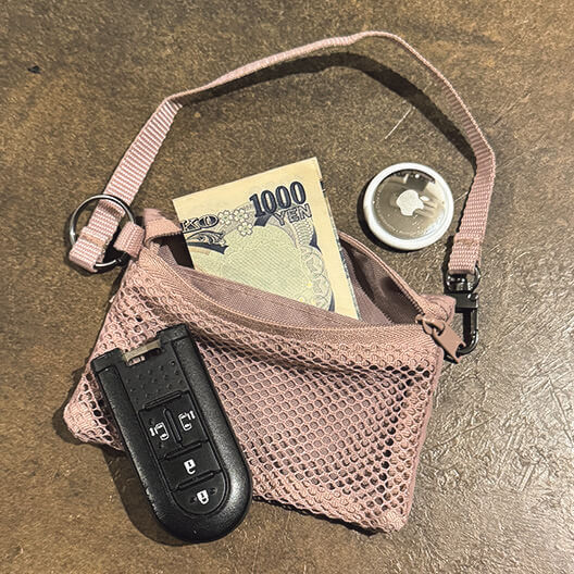 ポリエステルカードケース
￥690