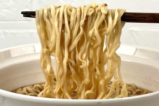 「このカップ麺、衝撃のウマさ」即席麺マニア絶賛！“大阪万博お土産におすすめ”激レアご当地カップ麺ベスト3【1位はたこ焼きスープの再現度に驚き】