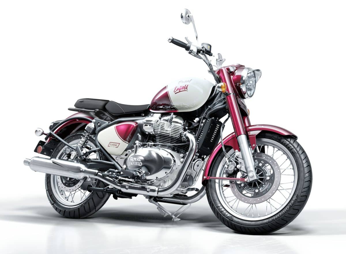 350ccモデルよりも少し大柄なボディとゆとりのあるエンジン、そして美しさに磨きを掛けられたデザインが魅力