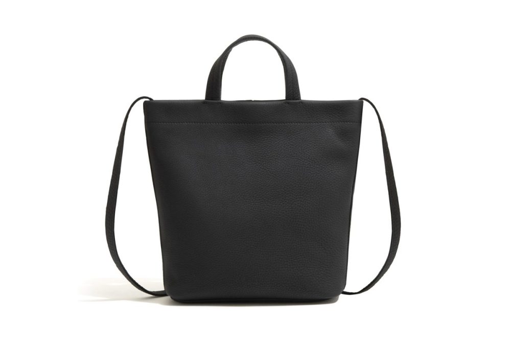 アントラック「トートショルダー」￥38,500／W30×H29×D8㎝