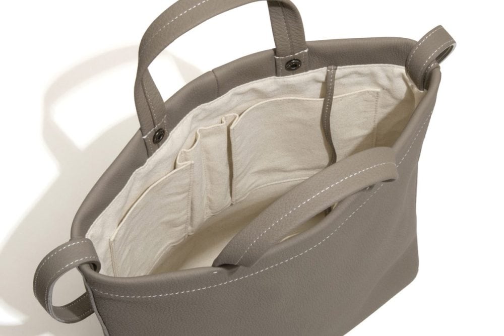アントラック「トートショルダー」￥38,500／W30×H29×D8㎝