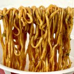 エースコック　大阪たこ焼き味焼きそば／麺とソースもしっかりと絡んでほおばるごとにお口の中に旨みが増します