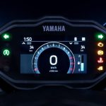 視認性に優れる4.2インチTFTディスプレイを採用