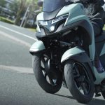 通常の二輪だと不安を感じてしまうことの多い場面でもLMWテクノロジーのおかげで安心して運転を行うことができる