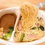 「和風おろしハンバーグ&香味醤油スパゲティ」のスパゲティには「本当に醤油入ってる?」と思うくらい色も味も淡い感じ