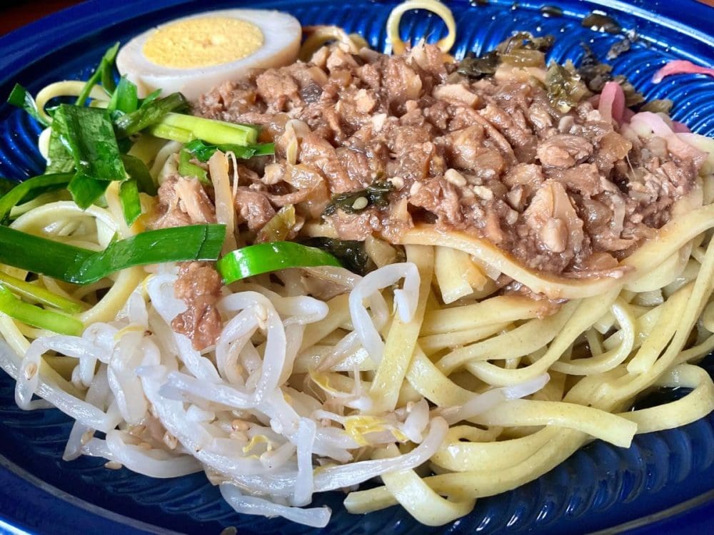 成城石井自家製 五香粉を効かせた自家製魯肉の台湾風意麺（イーメン）