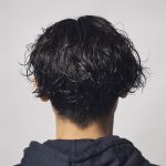 元の毛のスパイラルを形状記憶させるようにキープ