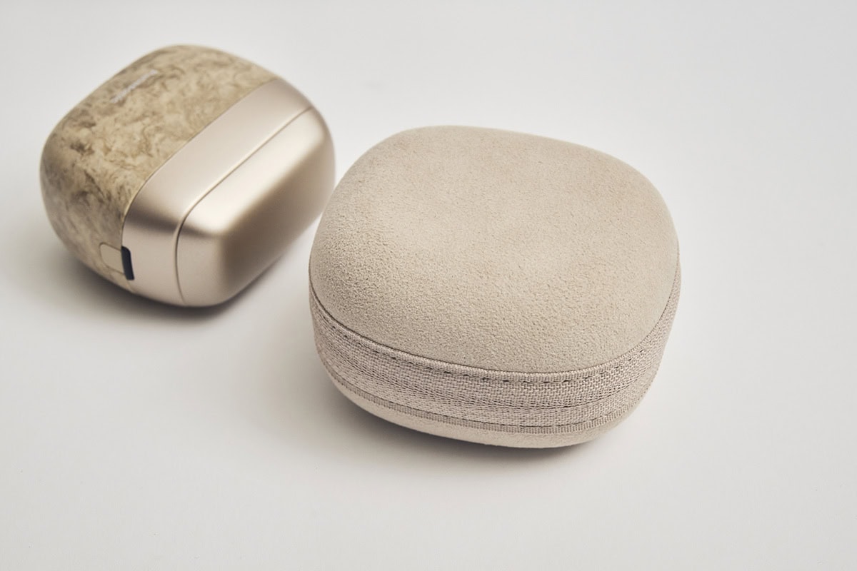 専用ケースも同梱