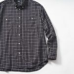 肩幅や身幅は少し大きめのリラックスシルエット