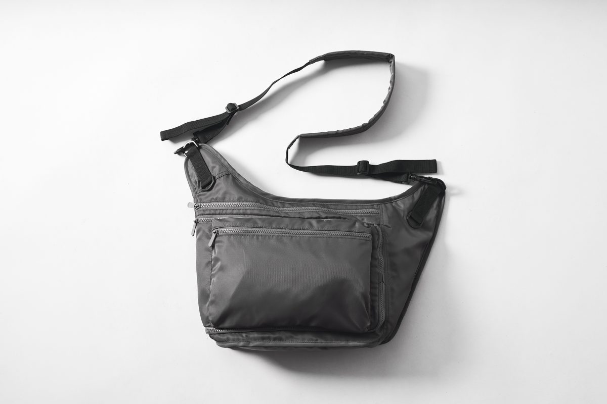 68982アーバンマルチストレージショルダー 約W34×H28×D12cm ¥1,900
#ワークマン女子、Colors限定