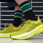 第3位 「反発力ヤバすぎ」エリート級テクノロジーを隠し持つ!HOKAの次世代スニーカーをエディターが試し履きレビュー