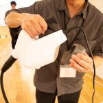水がなくなってもタンクに給水してすぐに使用できるので、水タンクが小さくても作業を中断することなくスチーム清掃を継続できます