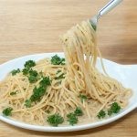 白ワインなどが合いそうな大人味のパスタです