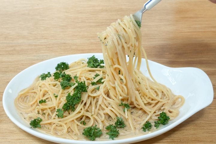 「これぞ袋麺の究極系」パスタの常識が崩壊！業務スーパーの“湯切り不要”即席パスタを試してみた