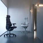 背中から腰をしなやかに支え、心地よい姿勢をサポートしてくれる「LiberNovo Omni」は最新電動ワークチェア