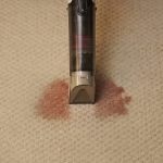 ワインのシミ汚れも繊維に入り込む前にしっかり吸引
