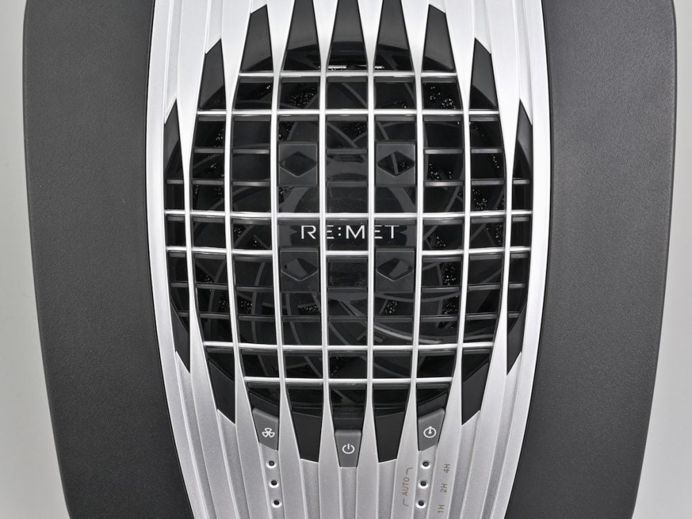 開口部を大きくして広い範囲に風が届くようにしている