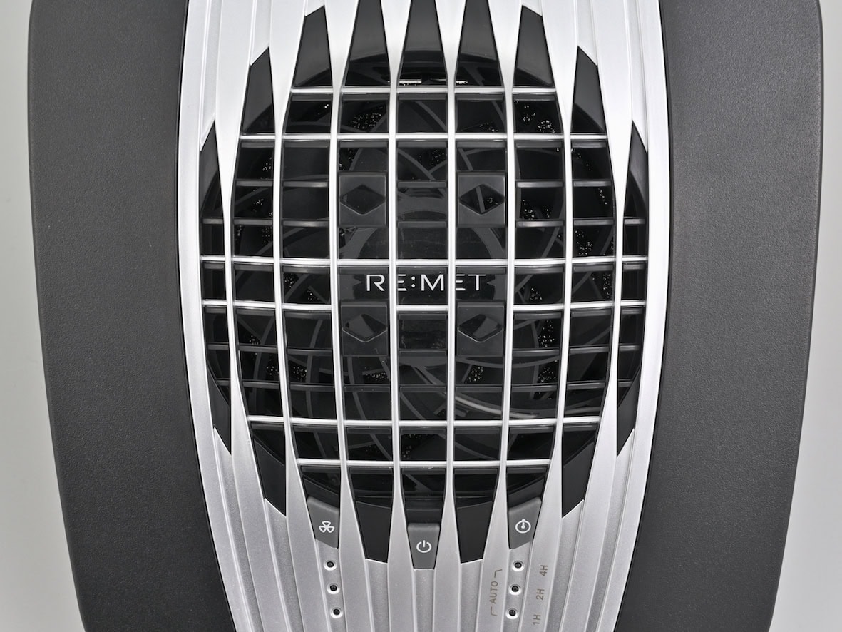 開口部を大きくして広い範囲に風が届くようにしている